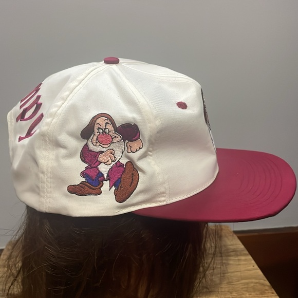 ❤️VTG Disney Grumpy Embroidered Snap back Hat . - Picture 5 of 9